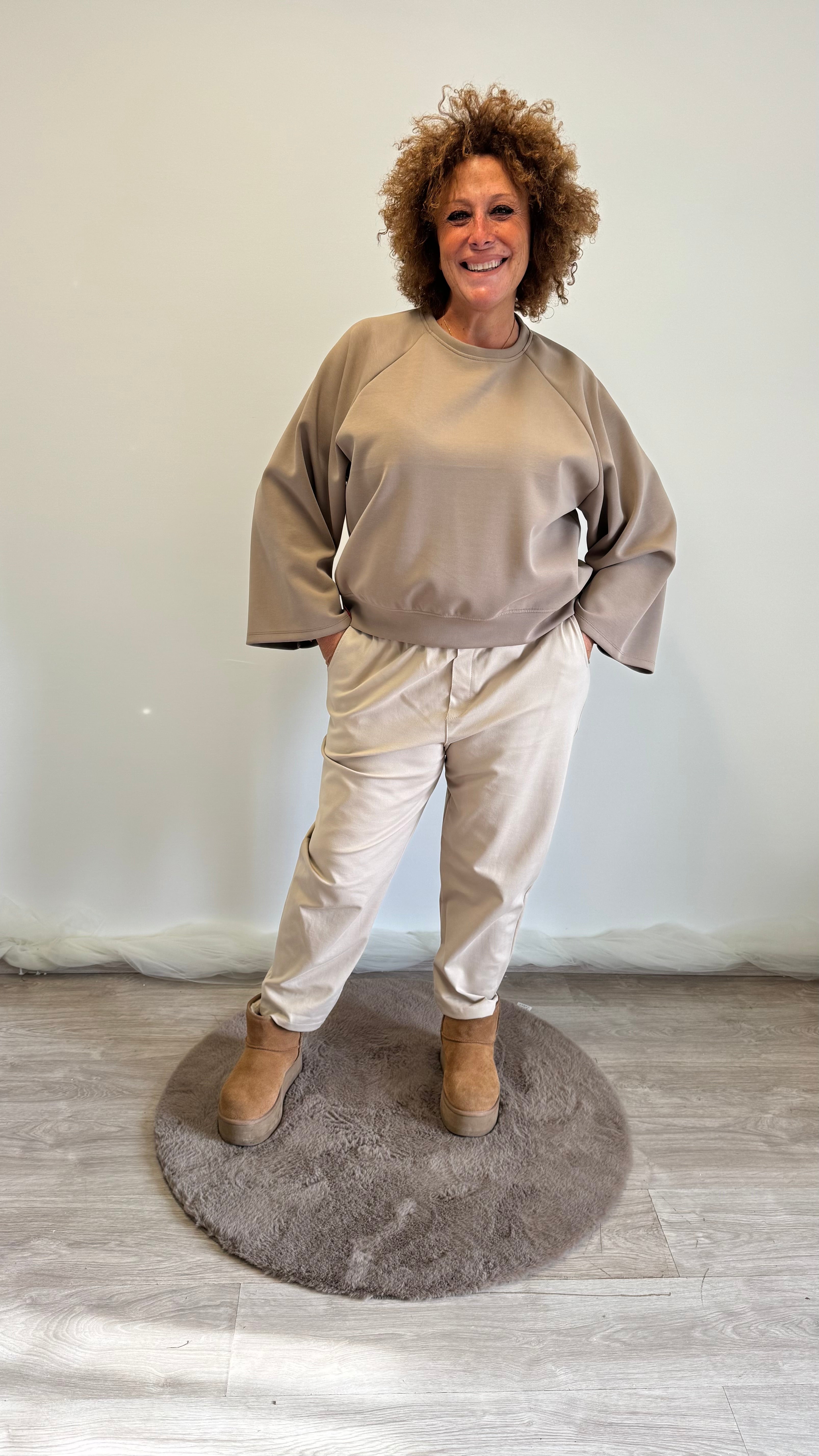 New Jersey wide-sleeved sweatshirt